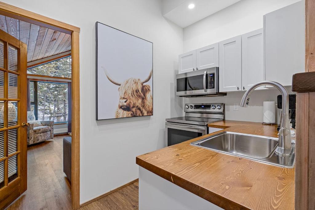 Canmore Cabin By Canadian Rockies Vacation Rentals Екстериор снимка