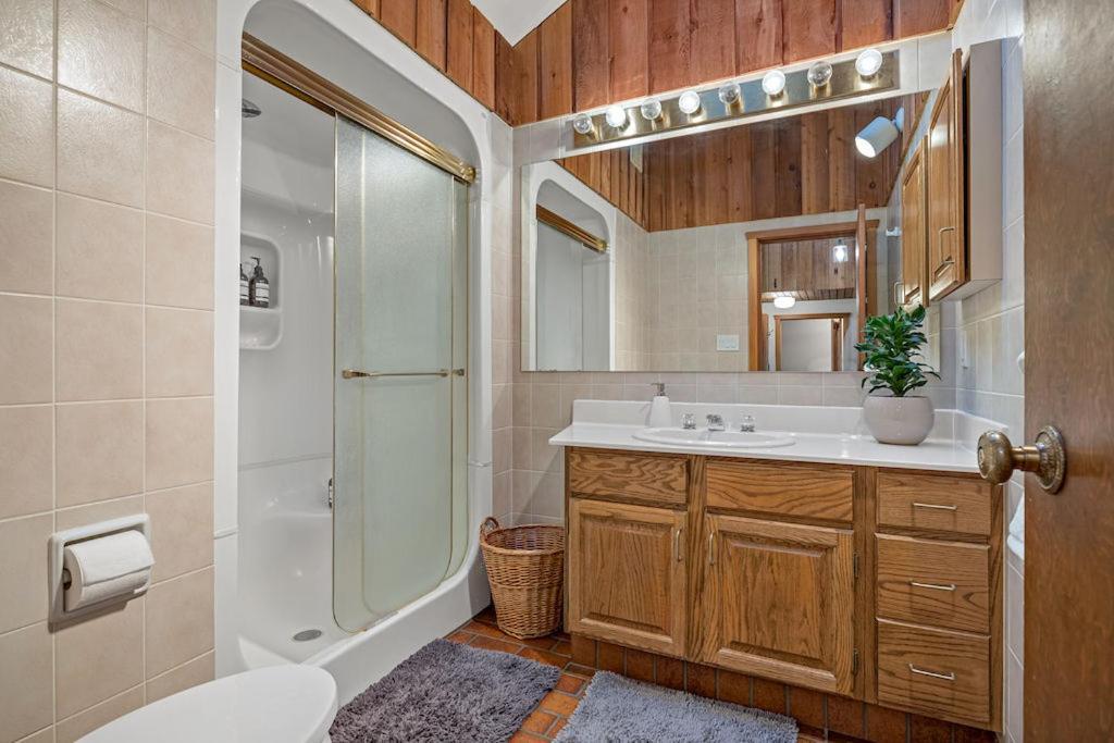 Canmore Cabin By Canadian Rockies Vacation Rentals Екстериор снимка